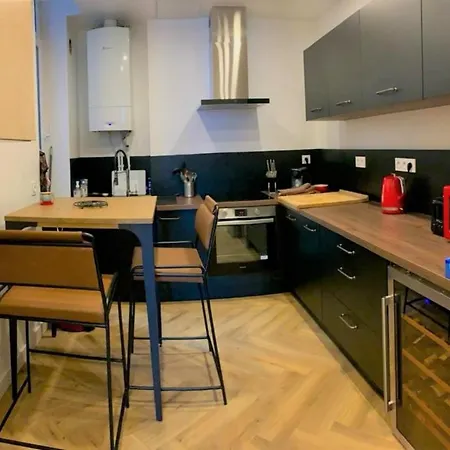 Nice 80M With 2 Balconies -Comfort And Central Toulon