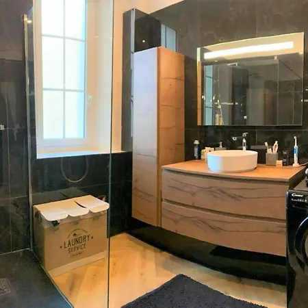 아파트 Nice 80M With 2 Balconies -Comfort And Central